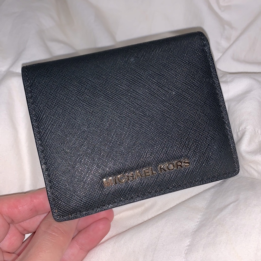 Michael kors wallet